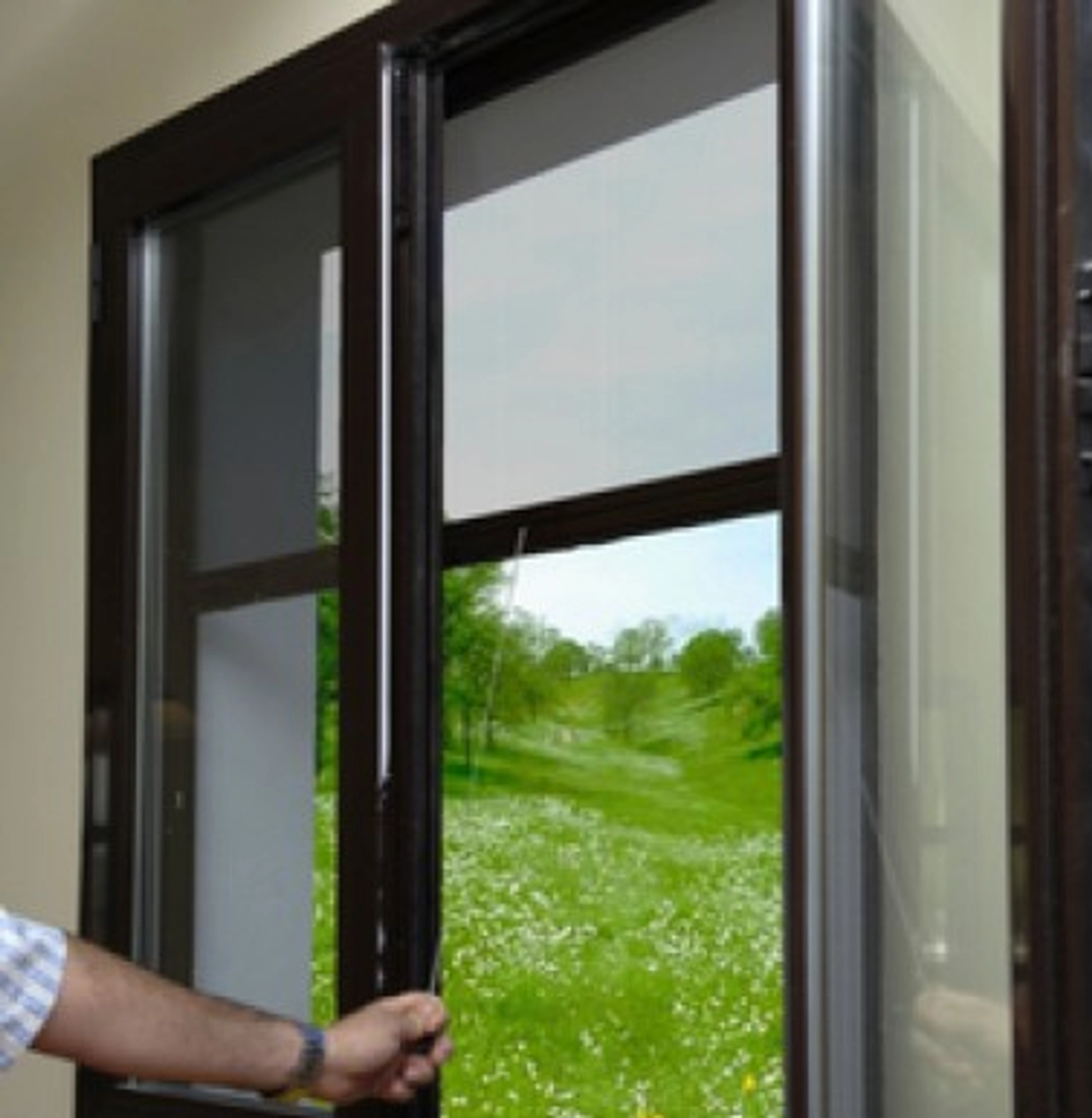 Prix pose moustiquaire enroulable : Tarifs et pose