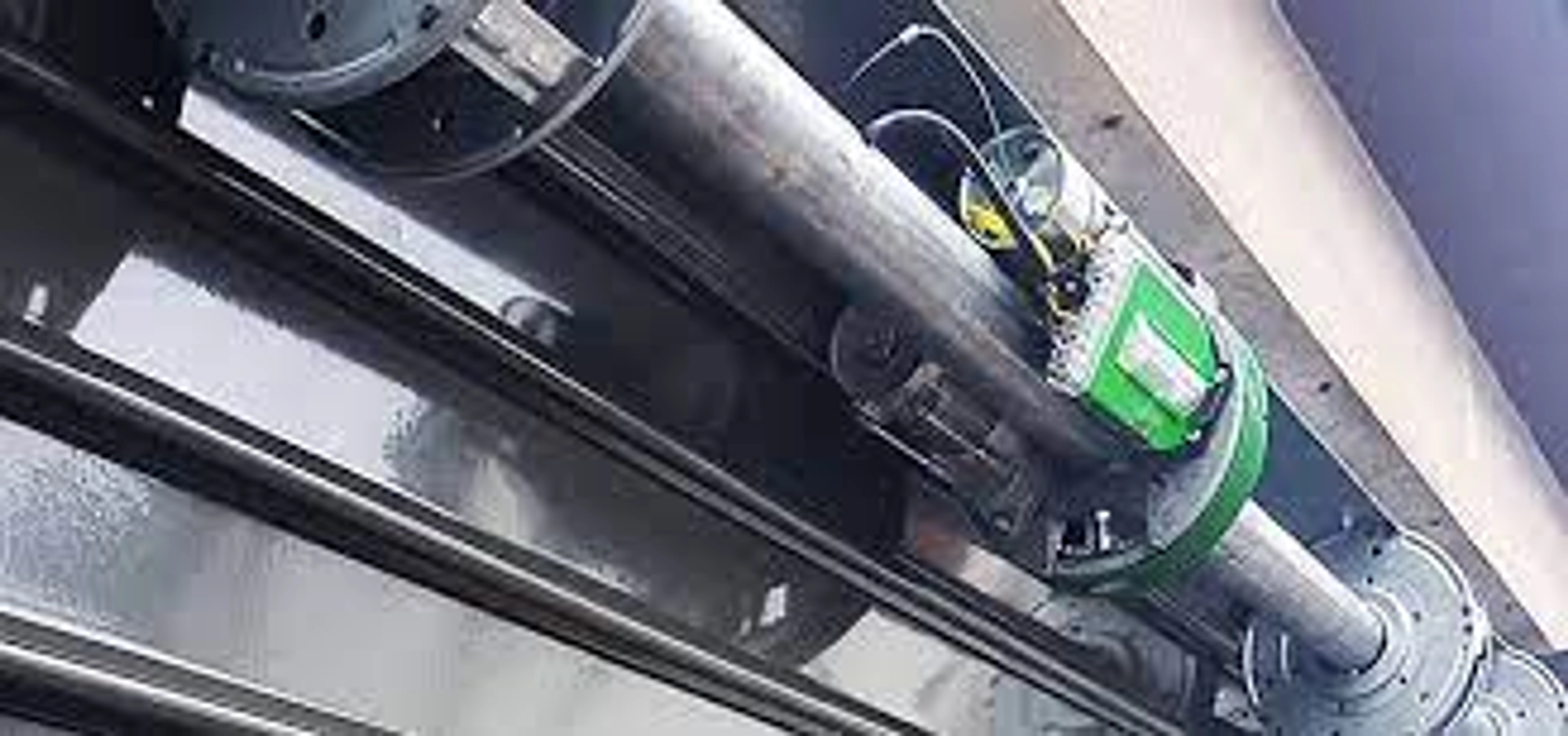 Comment installer un moteur pour rideau métallique ?