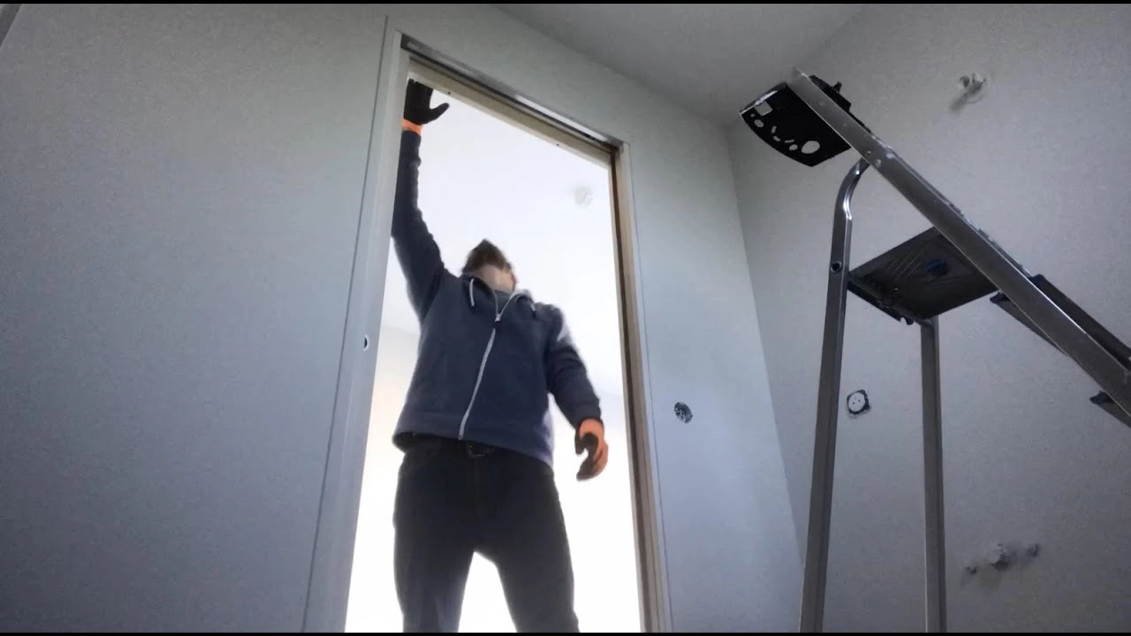 Comment bloquer porte coulissante ?