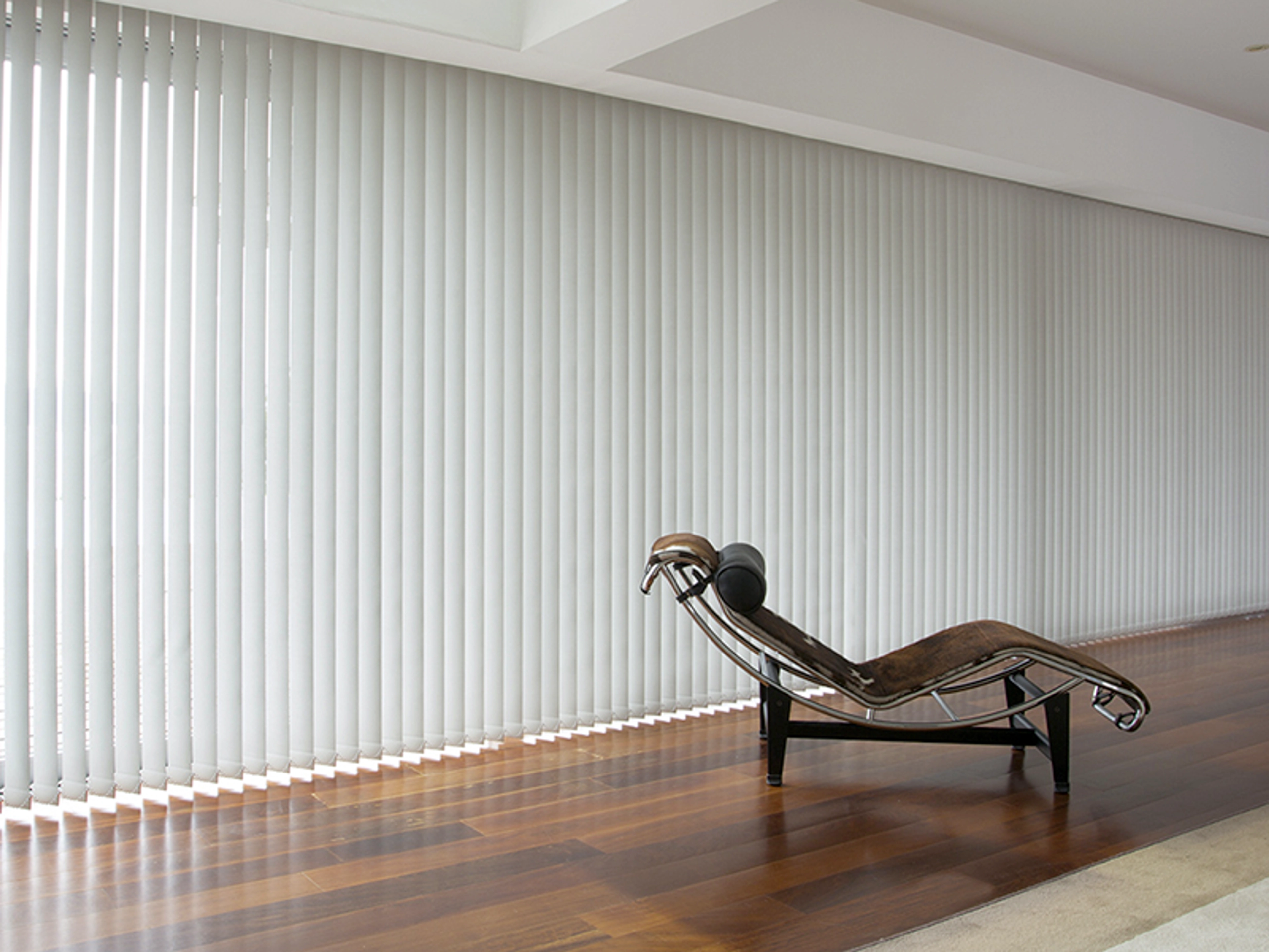 Comment poser un store californien ?