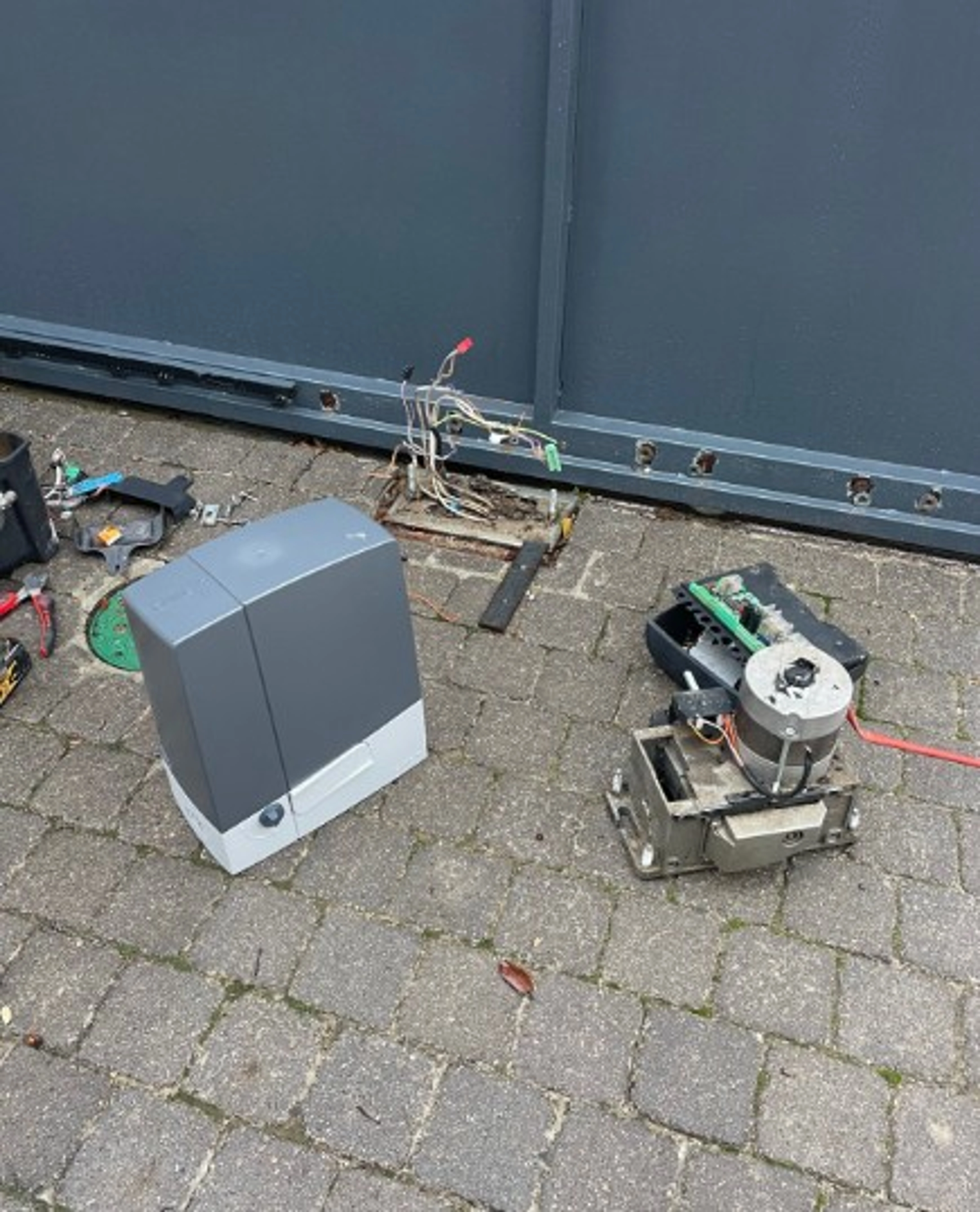 Comment réinitialiser moteur portail came ? Guide détaillé