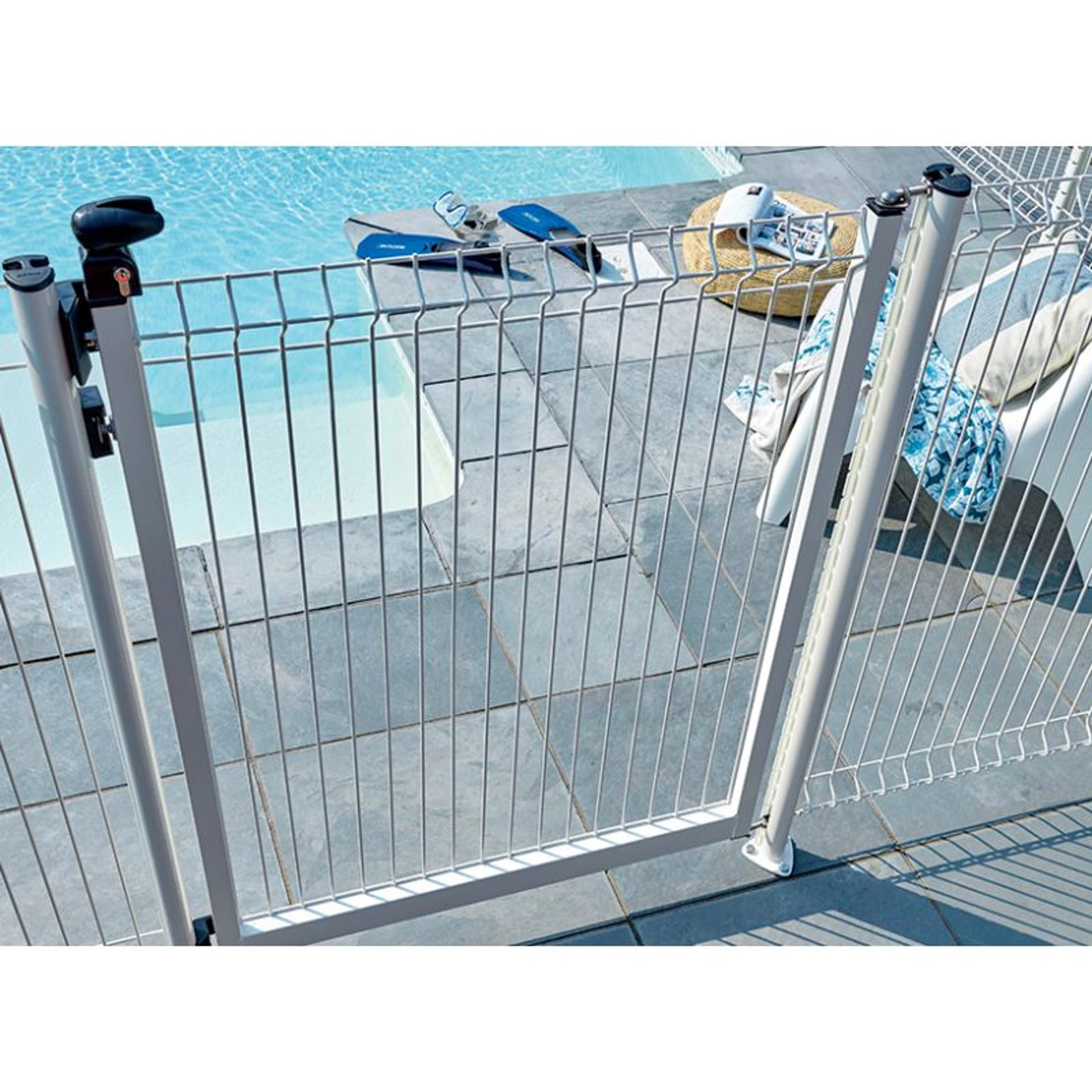 Comment poser un portillon pour piscine ?