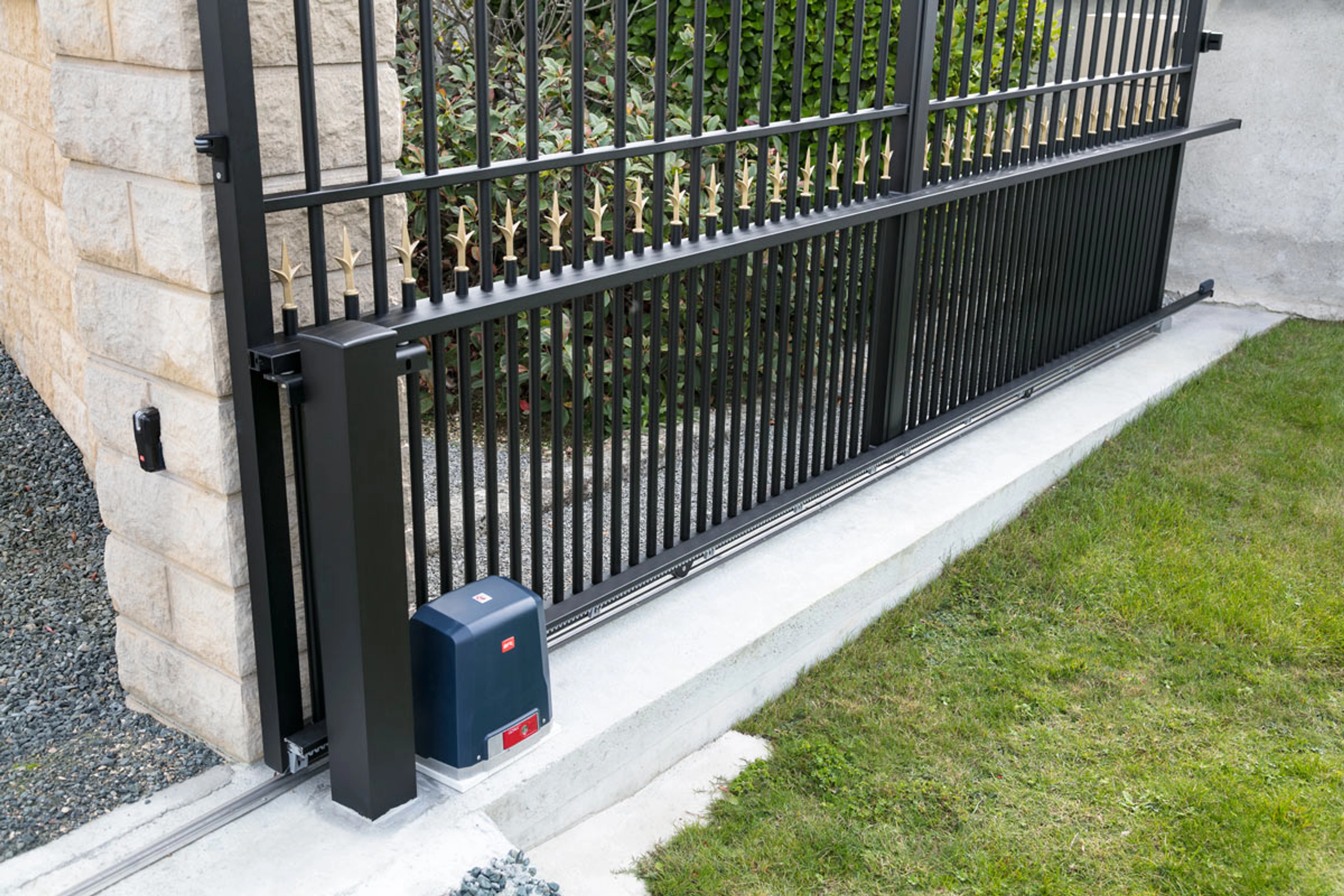 Quelle crémaillère choisir pour portail coulissant ?